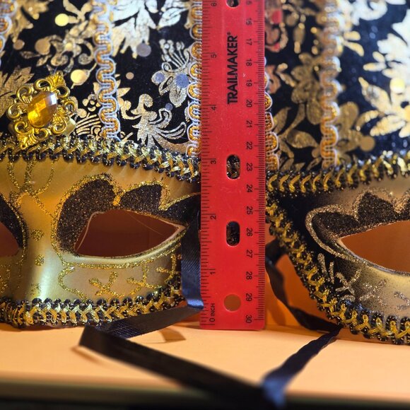 MASK STUNNING AND TALL VENETIAN MASK .. PARTY TIME !!!!! ALL OCCASIONS !!! - Picture 10 of 15